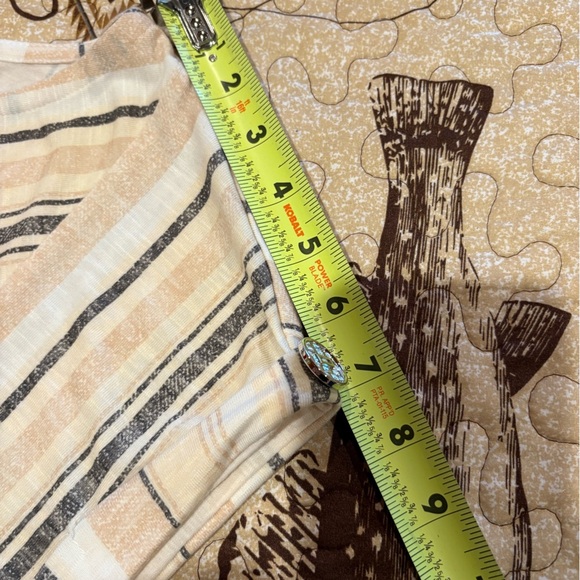 Vintage Rose brand top featuring a striped chevron pattern women’s size M NWT - Picture 9 of 9